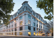 Discover the convenient location of Park Inn Prague to historic sites